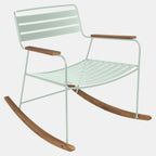 Chaise à bascule surprenante
