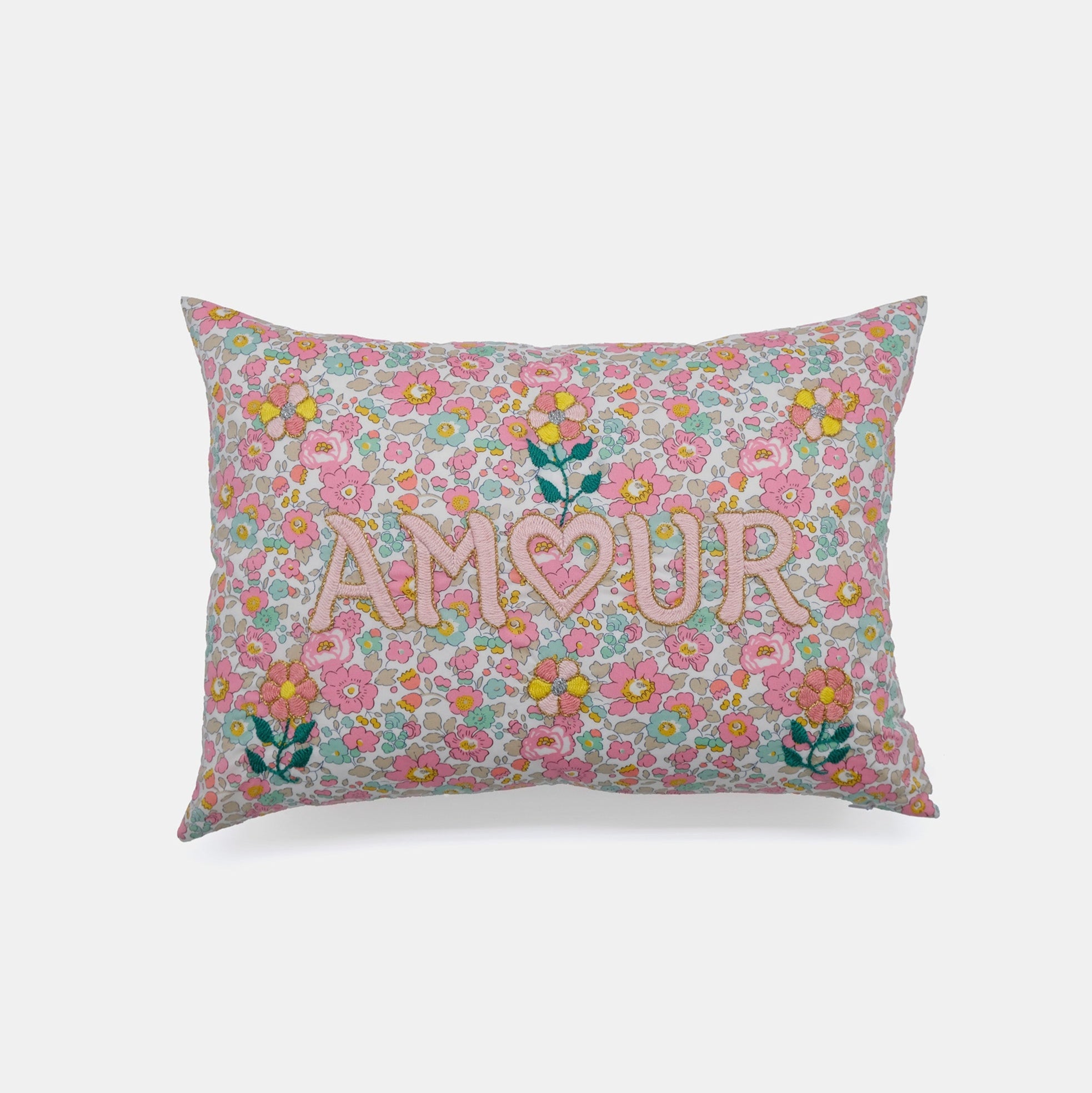 Coussin lombaire brodé rose clair Amour