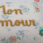 Coussin lombaire brodé blanc Mon Amour