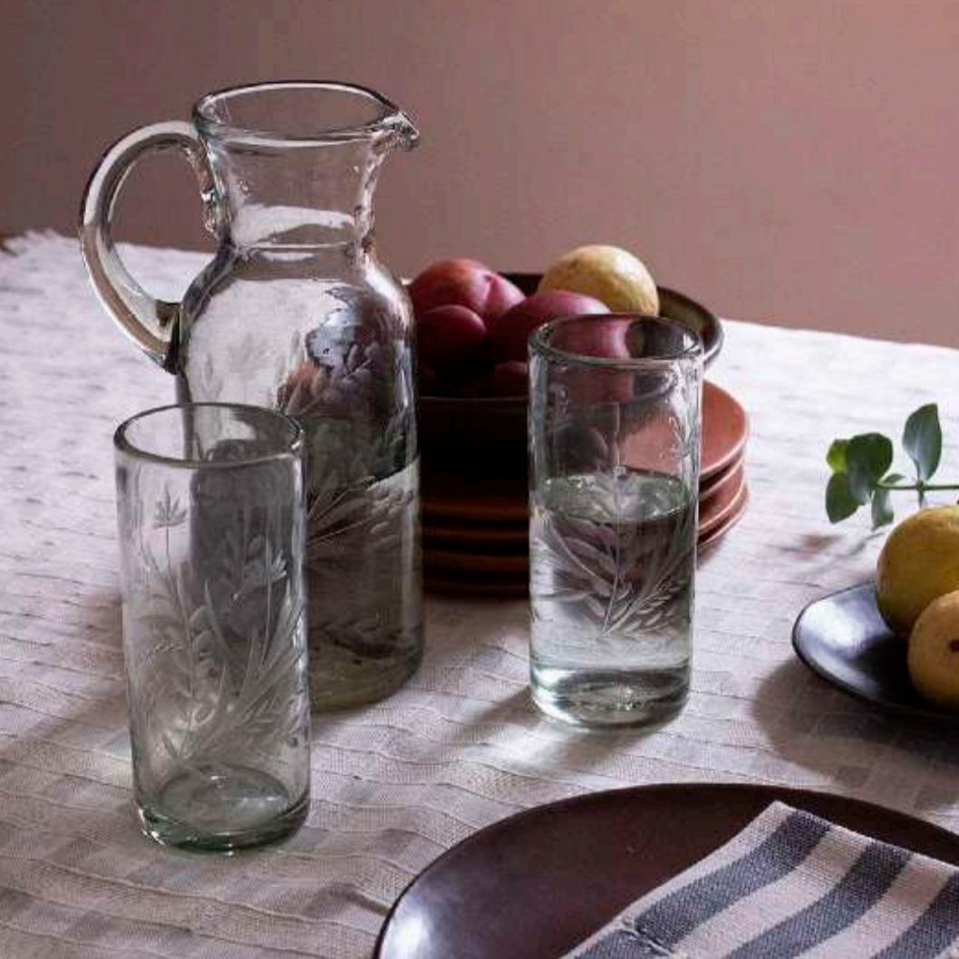 Pichet en verre gravé à la main