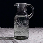 Pichet en verre gravé à la main