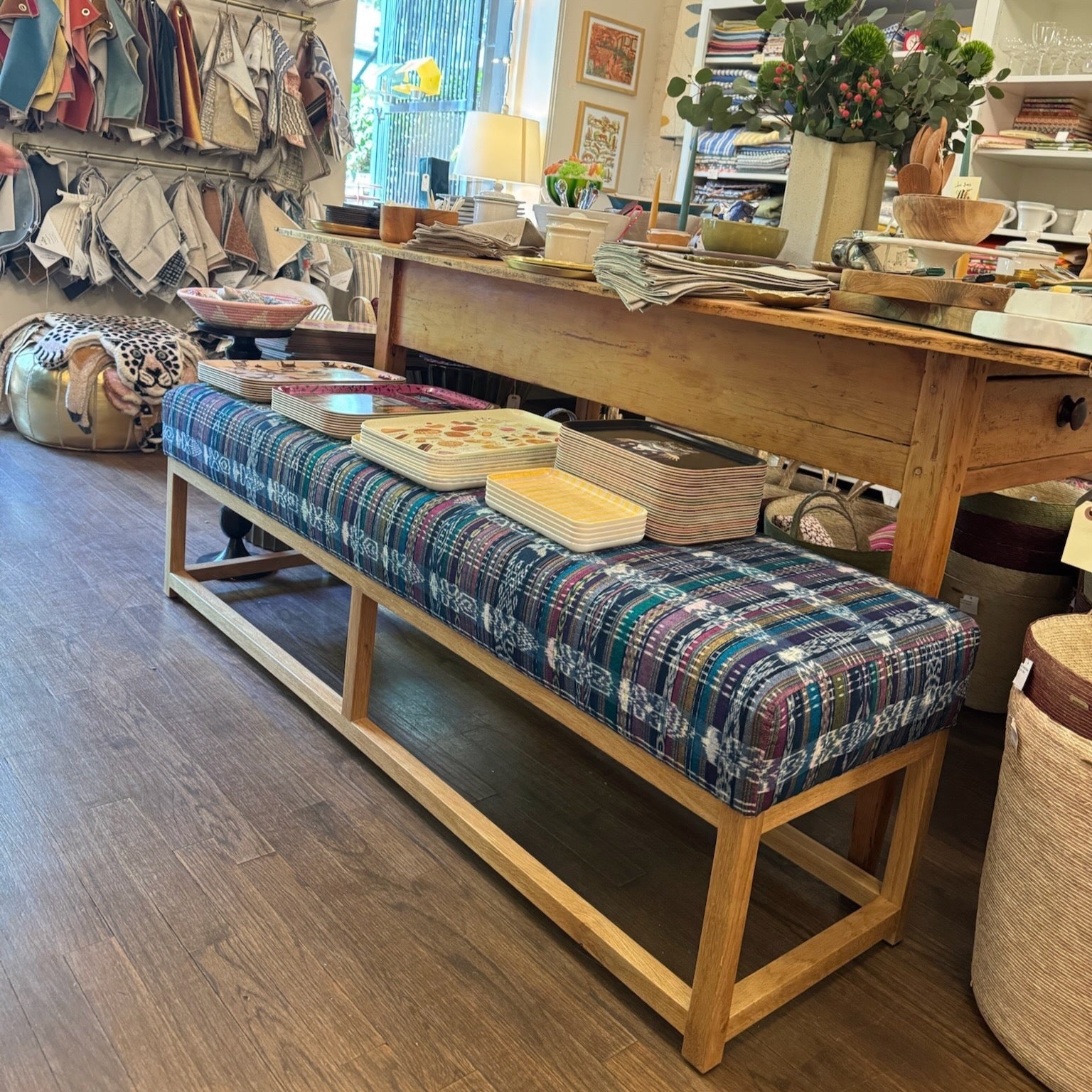 Banc Carmel en textile vintage (images du magasin présentées)
