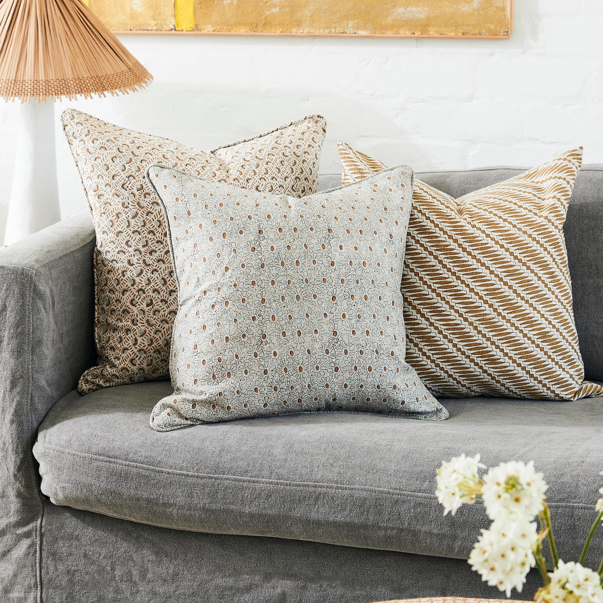 Coussin carré Jakarta Safran