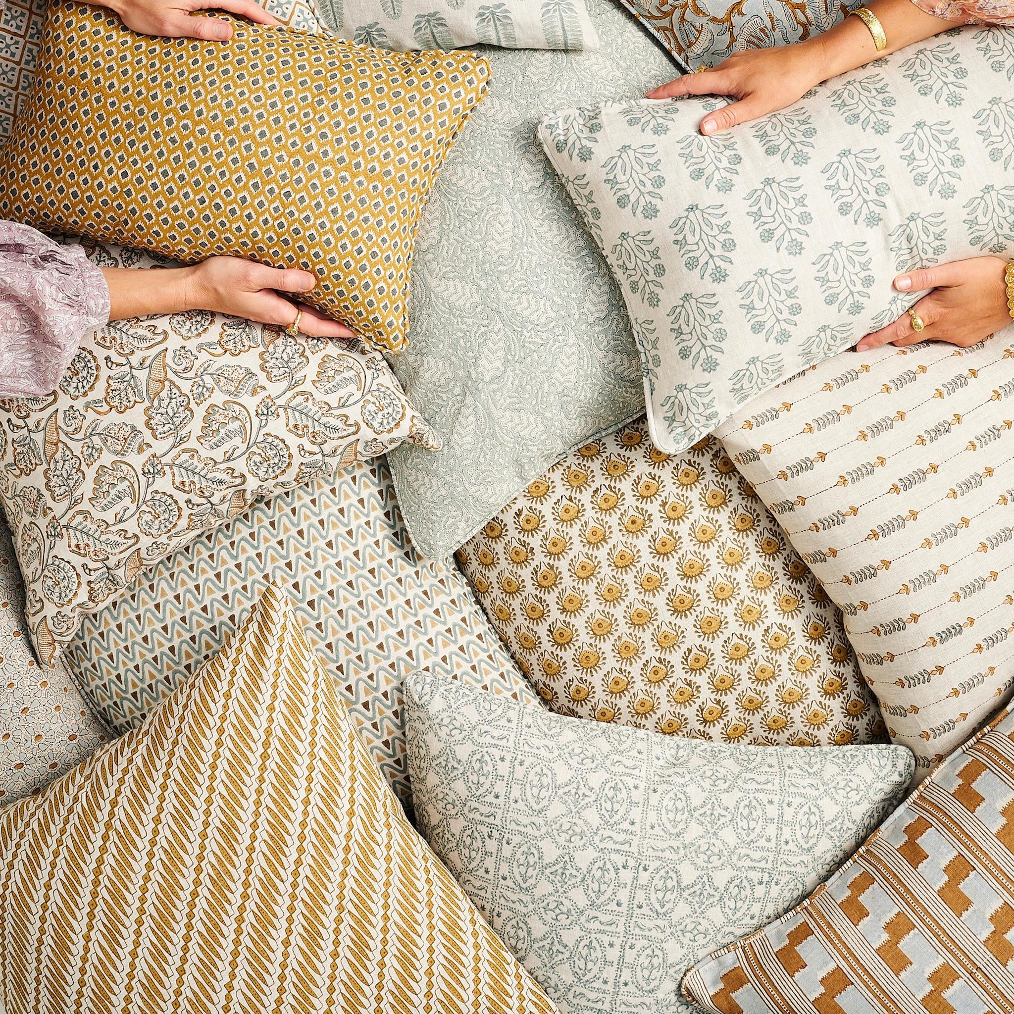 Coussin carré Jakarta Safran