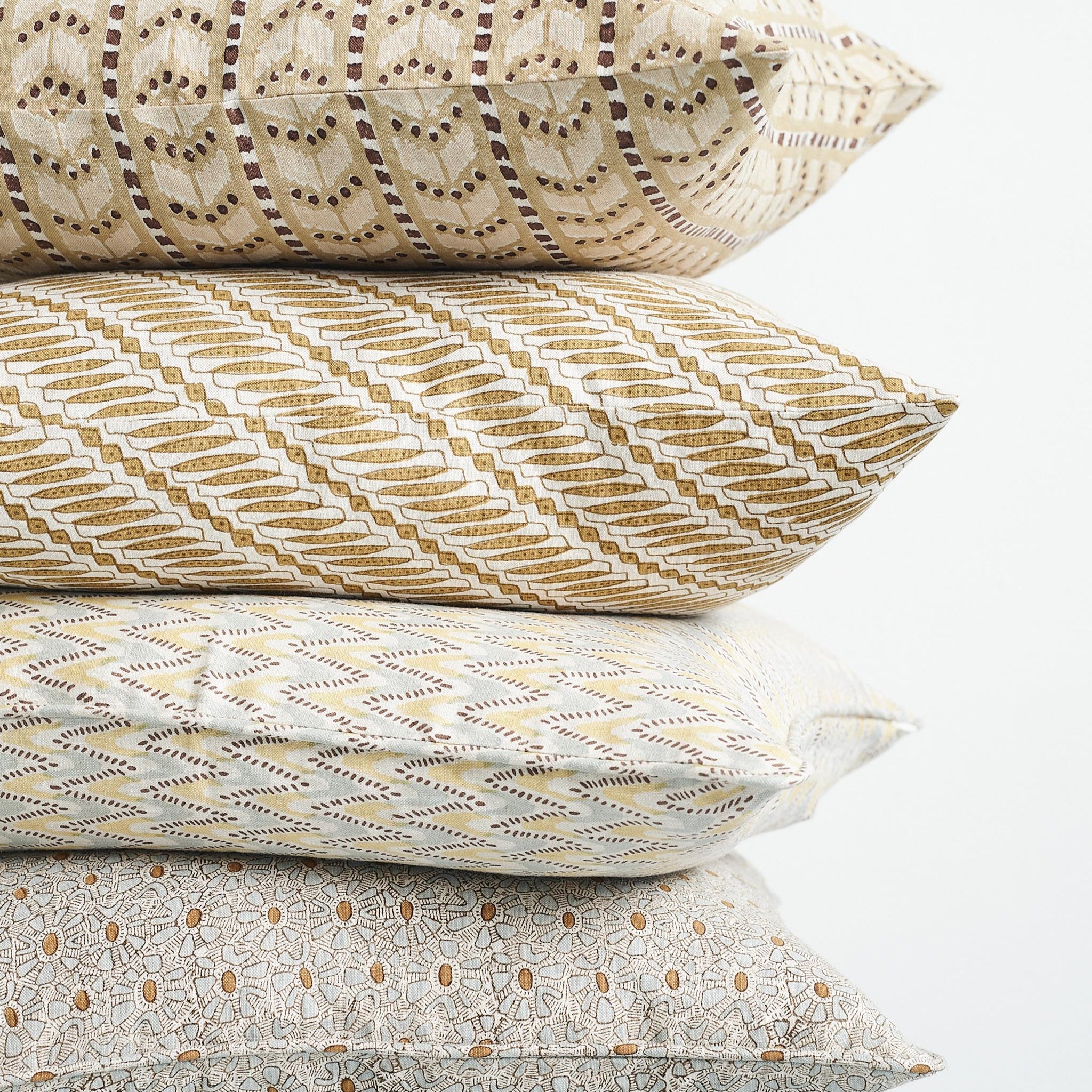 Coussin carré Jakarta Safran