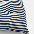 Coussin de siège carré à fines rayures en denim