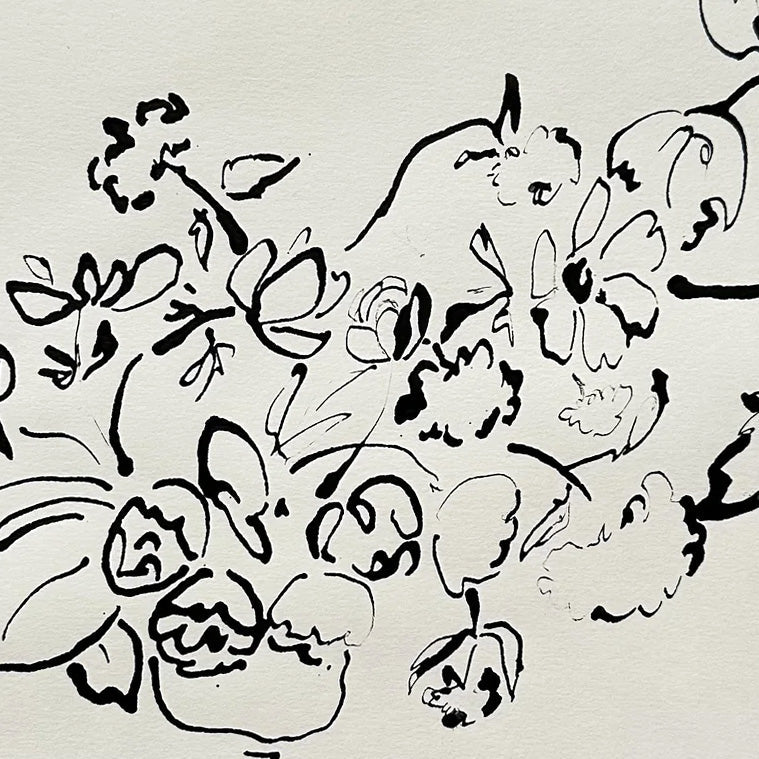 Composition florale à l'encre de Chine par Aislinn Forbes